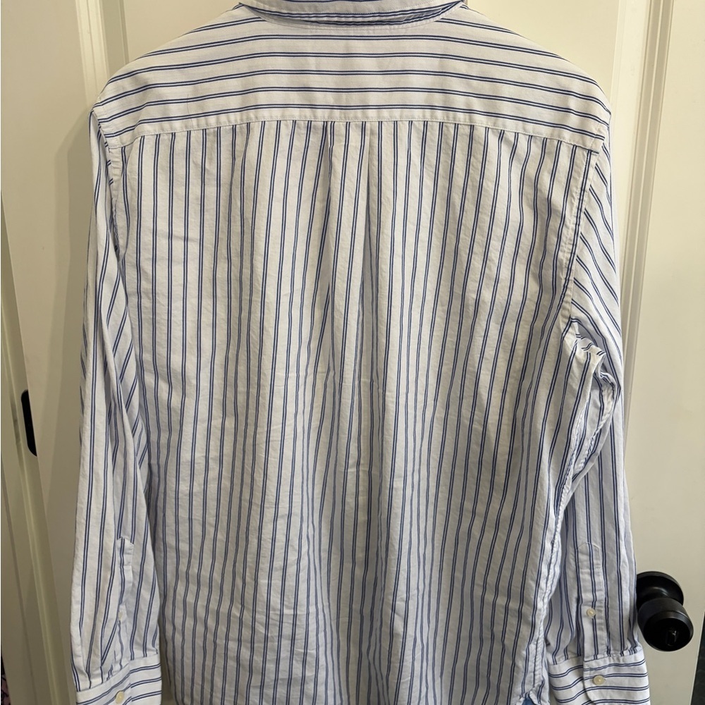 Excellent condition Chaps size L Men's White and Blue Striped Button Down Shirt - Picture 6 of 11